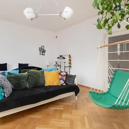 100m2 With Beautiful Old Town View By Renters Apartament