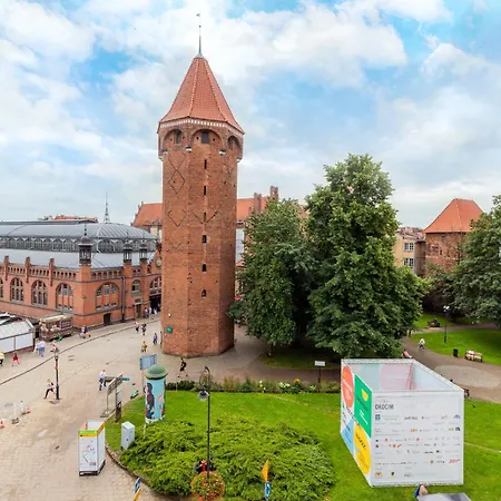 100m2 With Beautiful Old Town View By Renters Apartament
