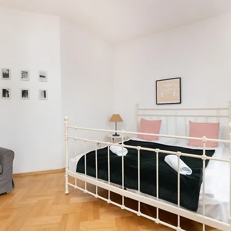 100m2 With Beautiful Old Town View By Renters * Danzica