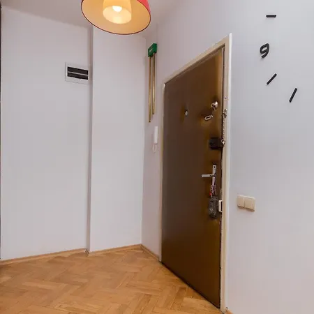 100m2 With Beautiful Old Town View By Renters Apartamento *